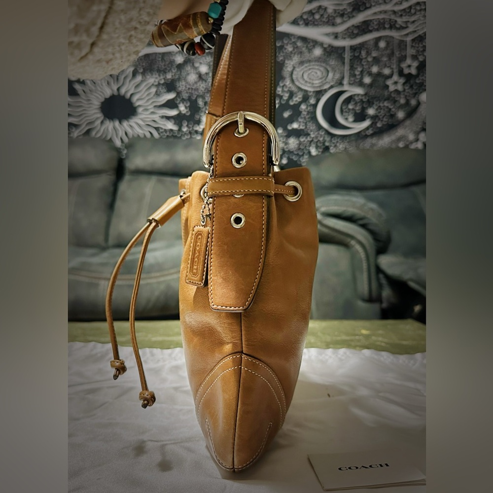 Vintage Coach soho shoulder Bag Tan Leather Drawstring Bag - Picture 15 of 16